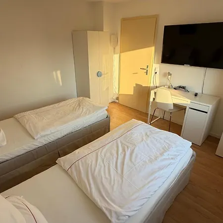 Appartement For Workers In Koetz, Guenzburg, A8, With 4 Beds, Garage