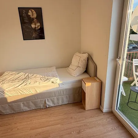 For Workers In Koetz, Guenzburg, A8, With 4 Beds, Garage *