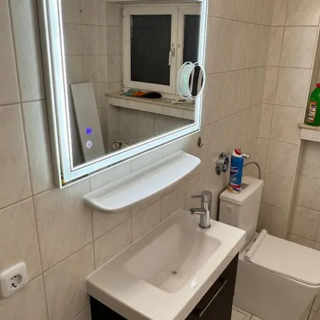 For Workers In Koetz, Guenzburg, A8, With 4 Beds, Garage Apartman