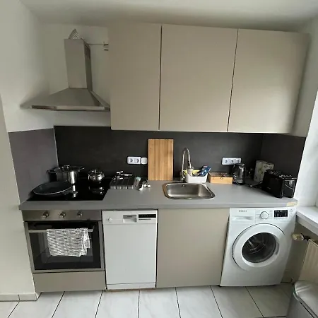 For Workers In Koetz, Guenzburg, A8, With 4 Beds, Garage Apartman Koetz