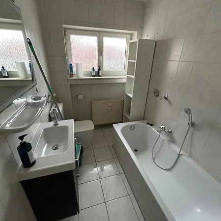 For Workers In Koetz, Guenzburg, A8, With 4 Beds, Garage